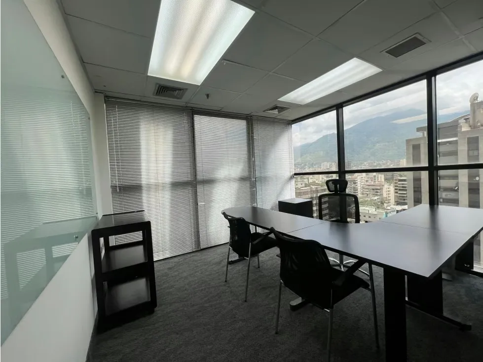 Se alquila oficina 121m² Chacao - 4