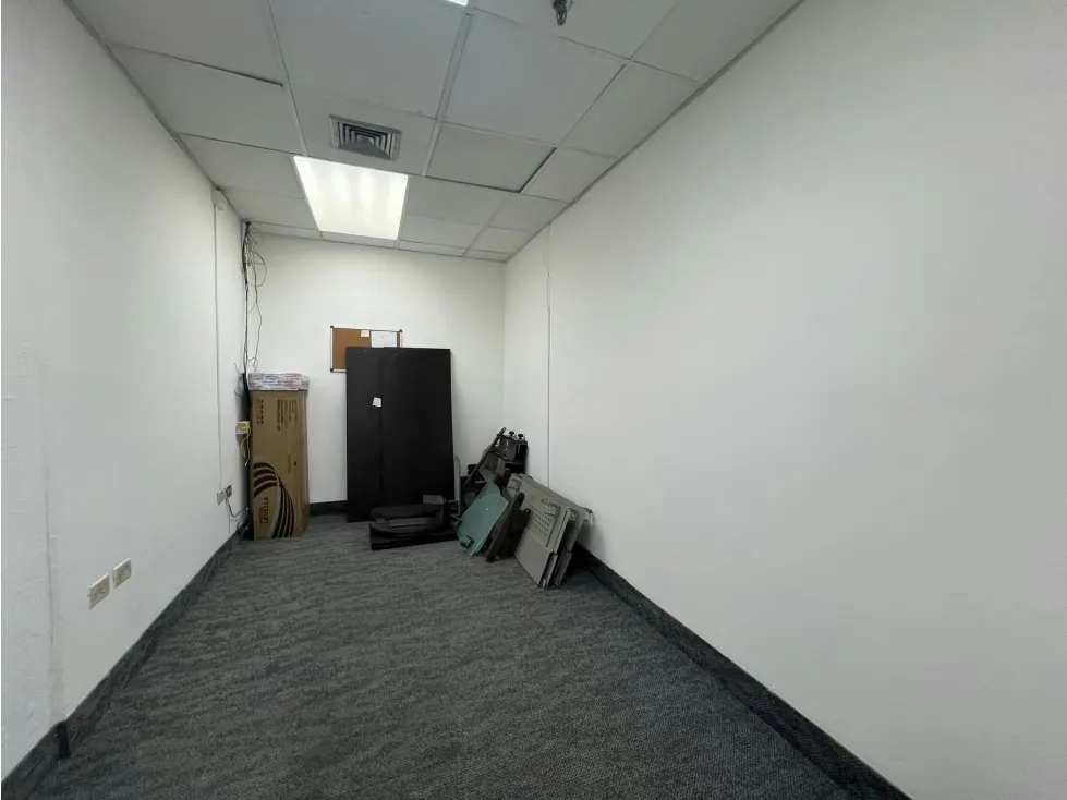 Se alquila oficina 121m² Chacao - 8