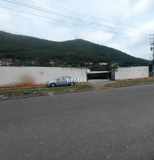 Venta amplio terreno 2000mts. en la Urbanizacion Rancho Grande