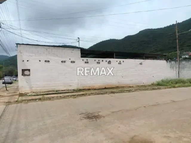 Venta amplio terreno 2000mts. en la Urbanizacion Rancho Grande - 7