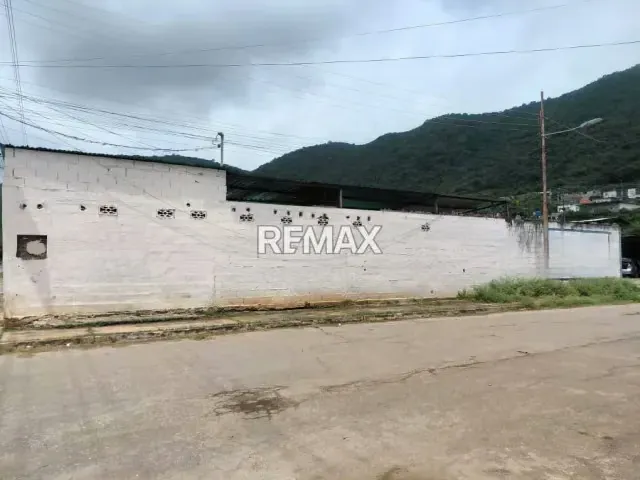 Venta amplio terreno 2000mts. en la Urbanizacion Rancho Grande - 8