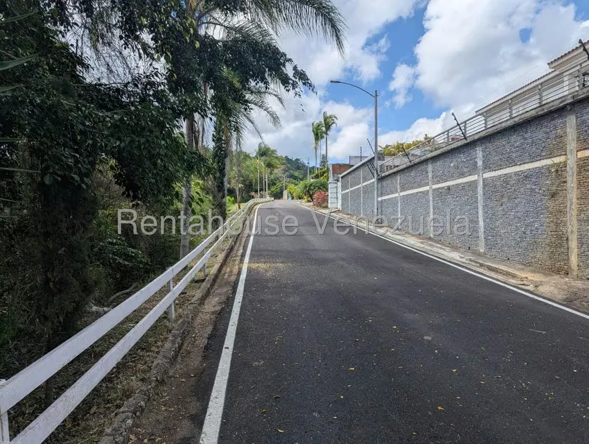 Casa (Colonial) en Venta en Cerro Verde, Distrito Metropolitano - 2
