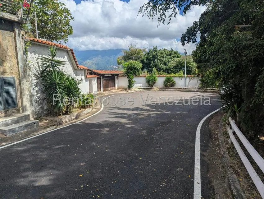 Casa (Colonial) en Venta en Cerro Verde, Distrito Metropolitano - 3