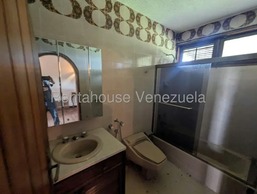 Casa (Colonial) en Venta en Cerro Verde, Distrito Metropolitano - 24