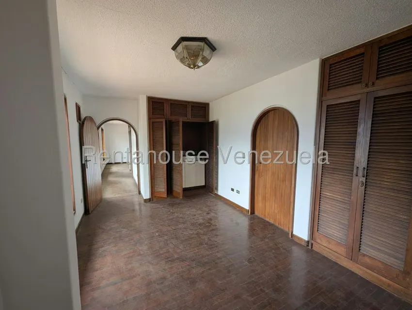 Casa (Colonial) en Venta en Cerro Verde, Distrito Metropolitano - 31