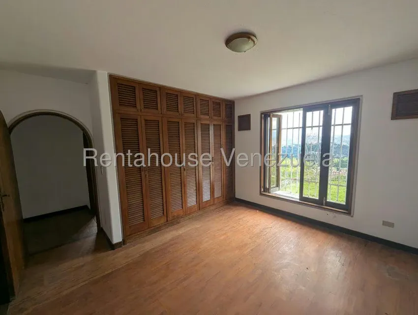 Casa (Colonial) en Venta en Cerro Verde, Distrito Metropolitano - 32