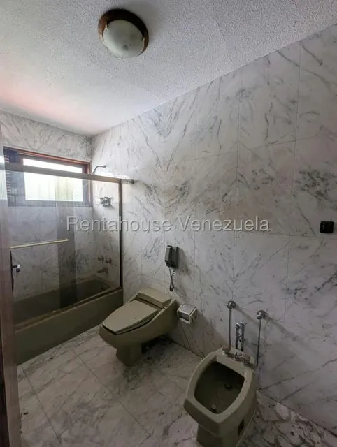 Casa (Colonial) en Venta en Cerro Verde, Distrito Metropolitano - 38
