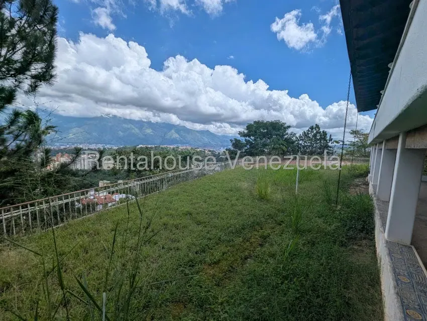 Casa (Colonial) en Venta en Cerro Verde, Distrito Metropolitano - 42