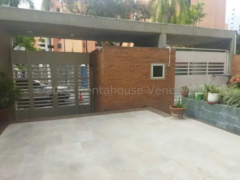 Apartamento (Planta Baja) en Venta en Campo Alegre, Distrito Metropolitano