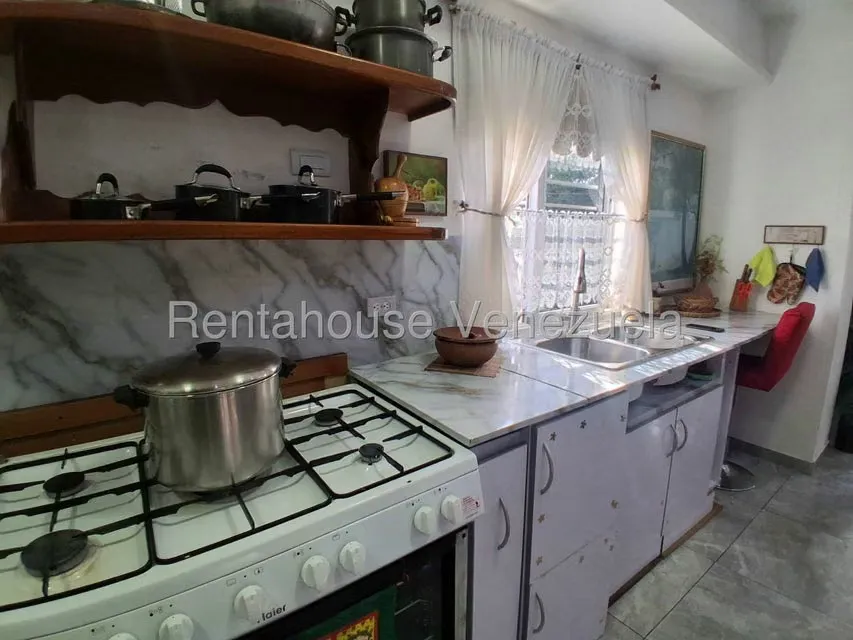 Apartamento (1 Nivel) en Alquiler en Zona Este, Lara - 9