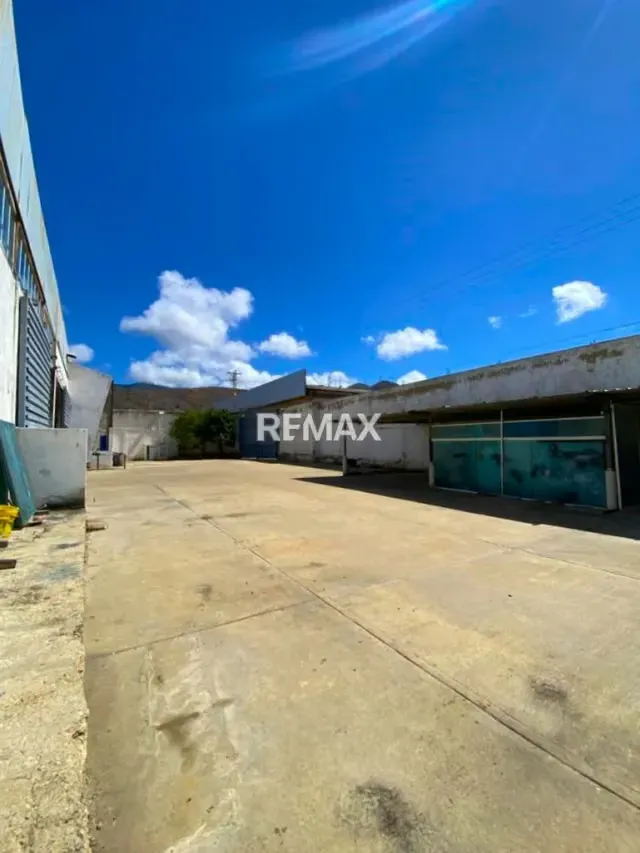 GALPÓN COMERCIAL + TERRENO EN LA AV. JUAN BAUTISTA ARISMENDI, MUNICIPIO GARCÍA, ISLA DE MARGARITA - 3