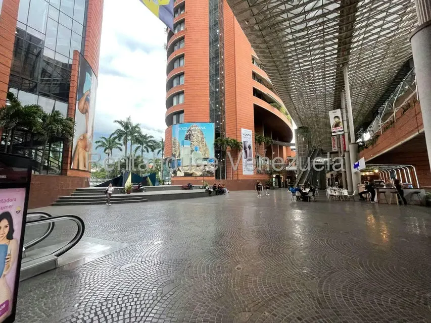 Local Comercial en Alquiler en Chacao, Distrito Metropolitano - 3