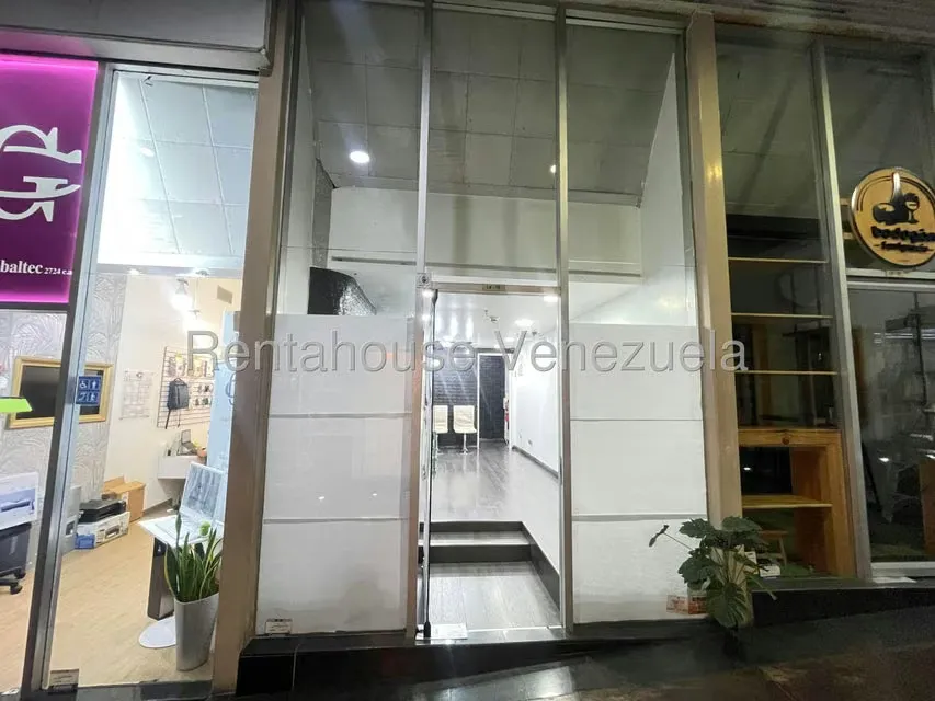 Local Comercial en Alquiler en Chacao, Distrito Metropolitano - 8