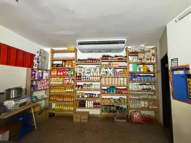 VENDO LOCAL CON FONDO DE COMERCIO EN BARQUISIMETO - 4