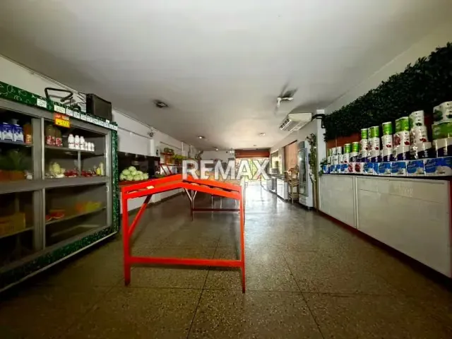 VENDO LOCAL CON FONDO DE COMERCIO EN BARQUISIMETO - 6