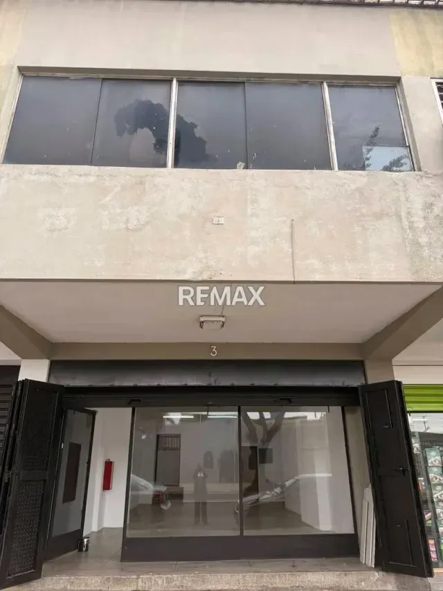 Alquiler de Local Comercial en Plena Av Lara 156M2