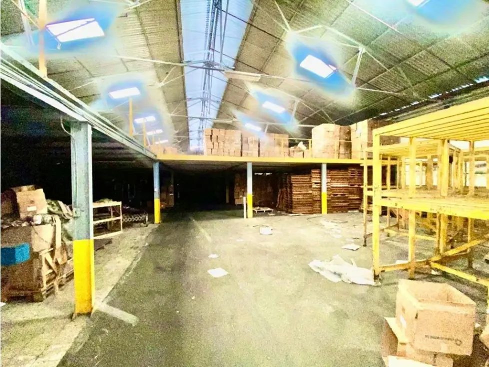 GALPON VENTA CATIA LOS FLORES 1.730 M2, 2 AREAS DE BAÑO - 18