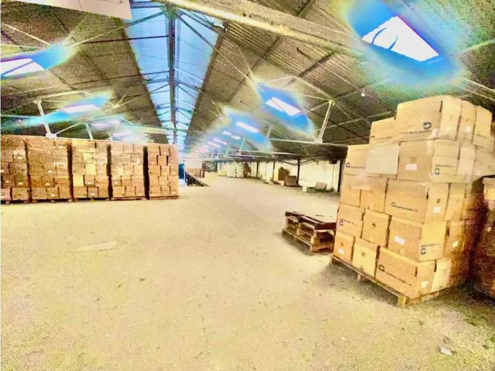 GALPON VENTA CATIA LOS FLORES 1.730 M2, 2 AREAS DE BAÑO - 21