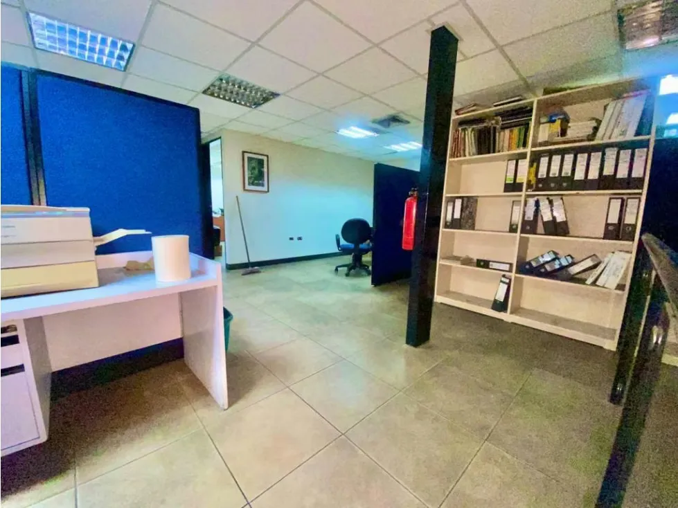 GALPON VENTA CATIA LOS FLORES 1.730 M2, 2 AREAS DE BAÑO - 5