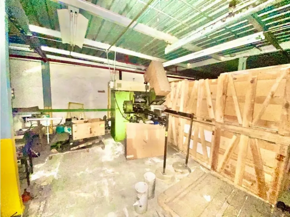 GALPON VENTA CATIA LOS FLORES 1.730 M2, 2 AREAS DE BAÑO - 10