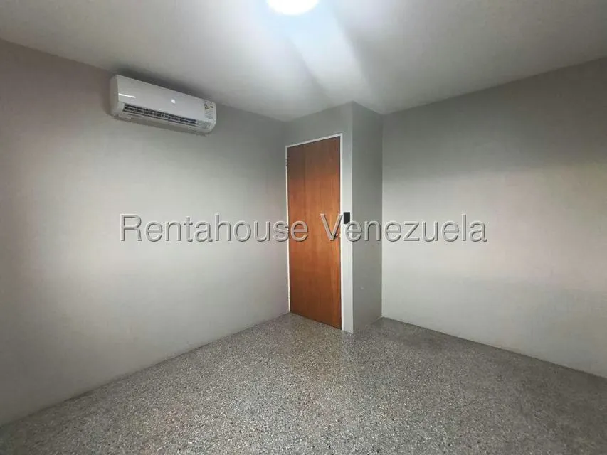 Apartamento (1 Nivel) en Alquiler en Metropolitano Javier, Lara - 21