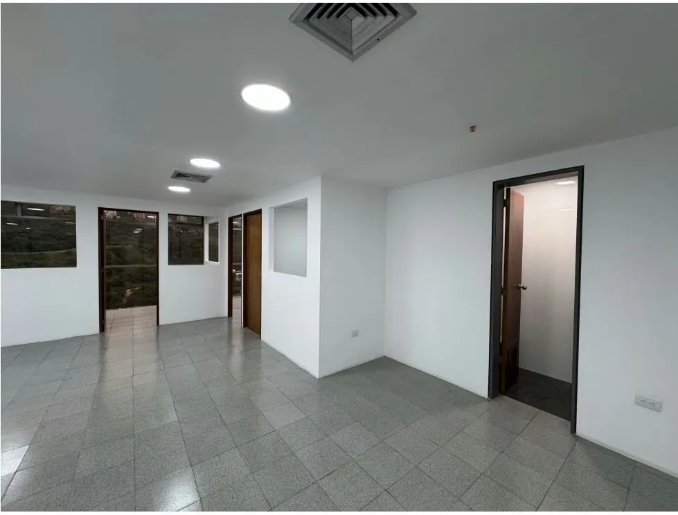 Alquilo oficina 105m2 Torre Xpress, Macaracuay 3312 - 14