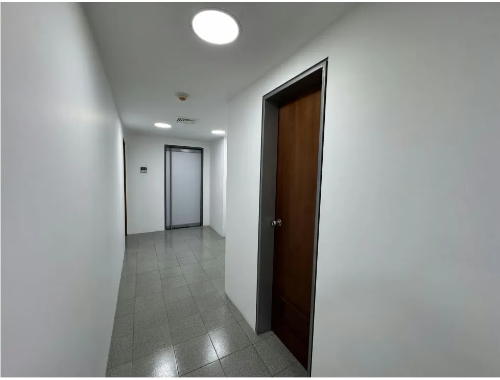 Alquilo oficina 105m2 Torre Xpress, Macaracuay 3312 - 15