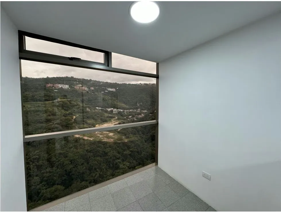 Alquilo oficina 105m2 Torre Xpress, Macaracuay 3312 - 5