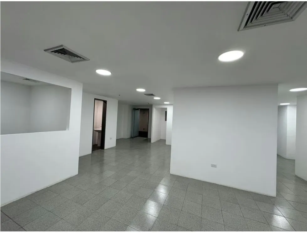 Alquilo oficina 105m2 Torre Xpress, Macaracuay 3312 - 9