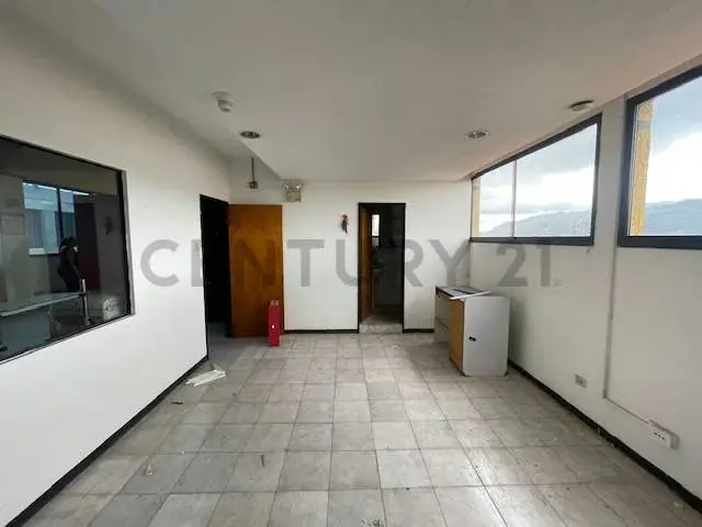 Local En Venta En El Cc El Refugio. - 11