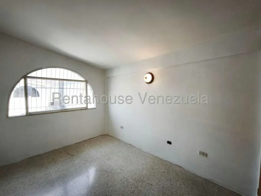 Casa (Duplex) en Venta en Valles de Guaracarima, Aragua - 23