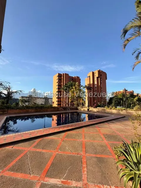 Apartamento (1 Nivel) en Alquiler en Los Naranjos del Cafetal, Distrito Metropolitano - 18