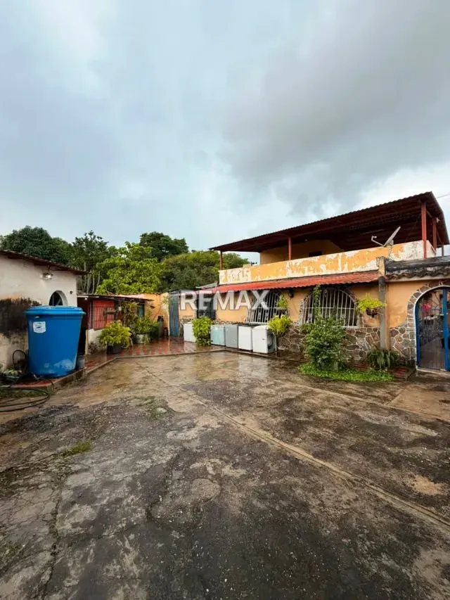 CASA EN VENTA EN DUACA - 2