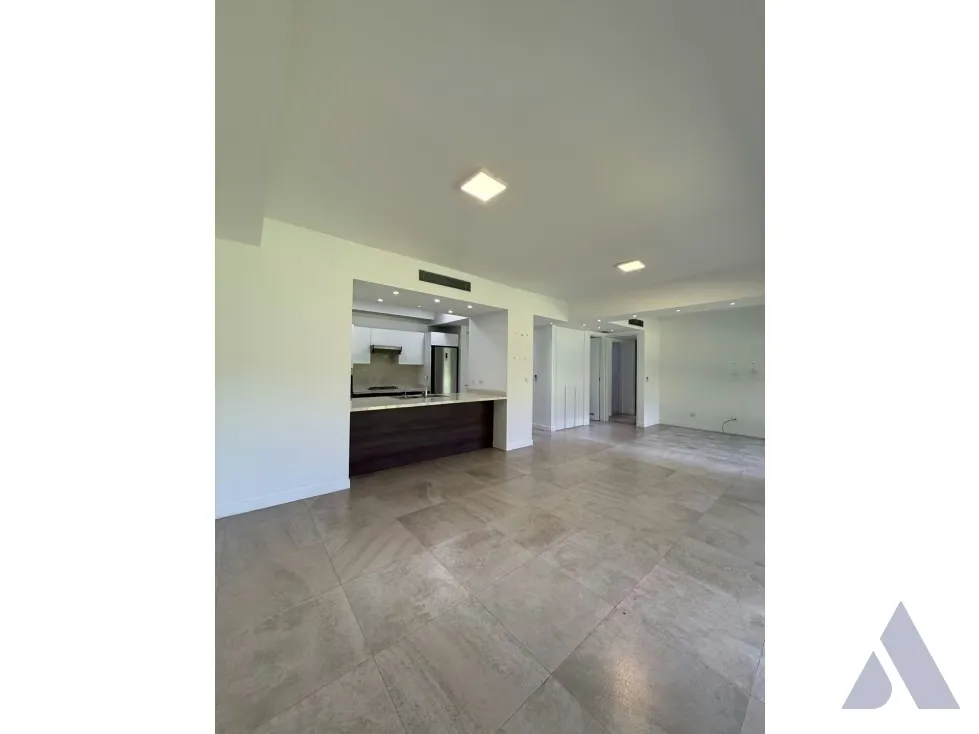 Vendo apartamento 100m2 Los Naranjos de Las Mercedes 0102 - 8