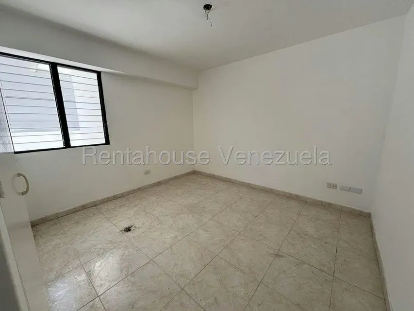 Apartamento (Duplex) en Venta en Lomas del Avila, Distrito Metropolitano - 16