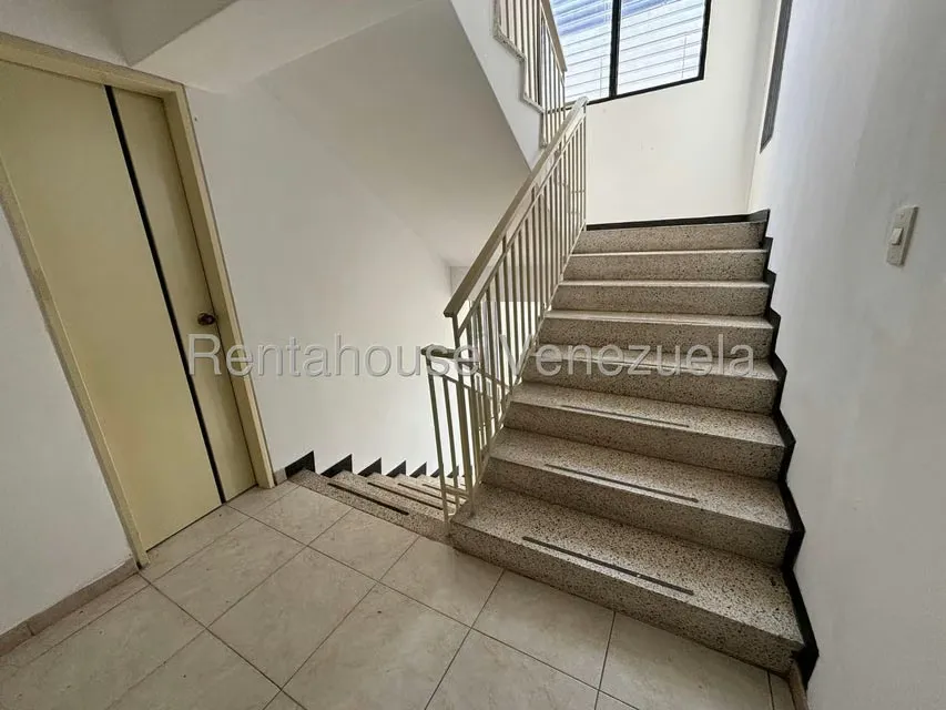 Apartamento (Duplex) en Venta en Lomas del Avila, Distrito Metropolitano - 24