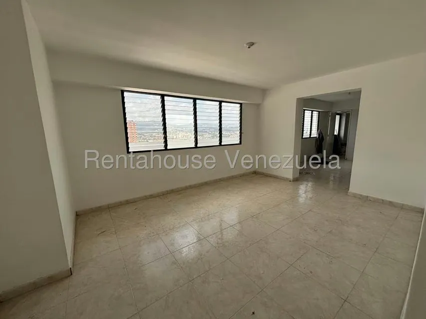 Apartamento (Duplex) en Venta en Lomas del Avila, Distrito Metropolitano - 5
