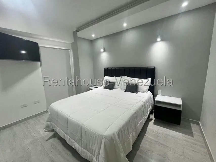 Apartamento (1 Nivel) en Alquiler en La Lago, Zulia - 14