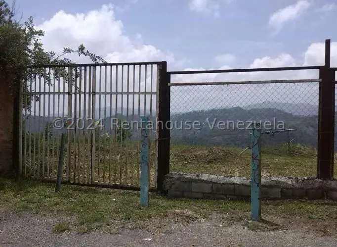 Terreno (Residencial) en Venta en Los Robles, Distrito Metropolitano - 6