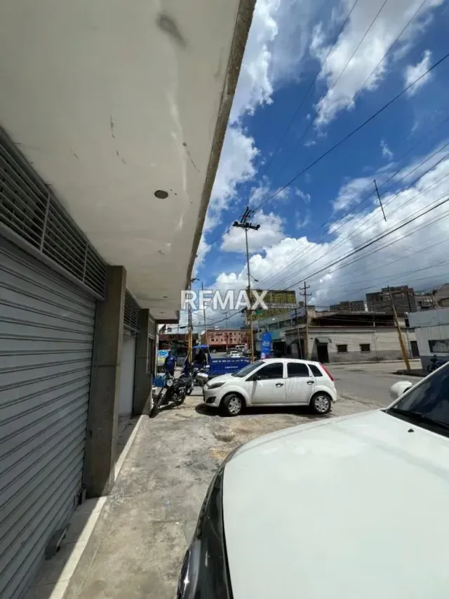 Local en alquiler en la avenida Branger - 2