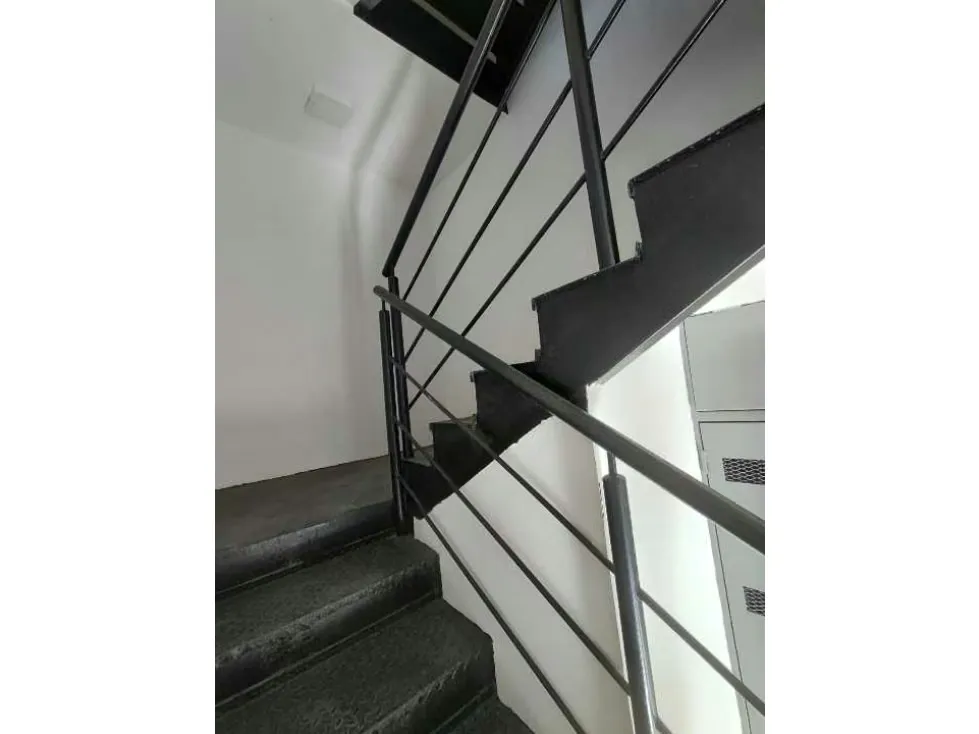 Venta y Alquiler Edificio Comercial nuevo en Catia 2000m2 - 11