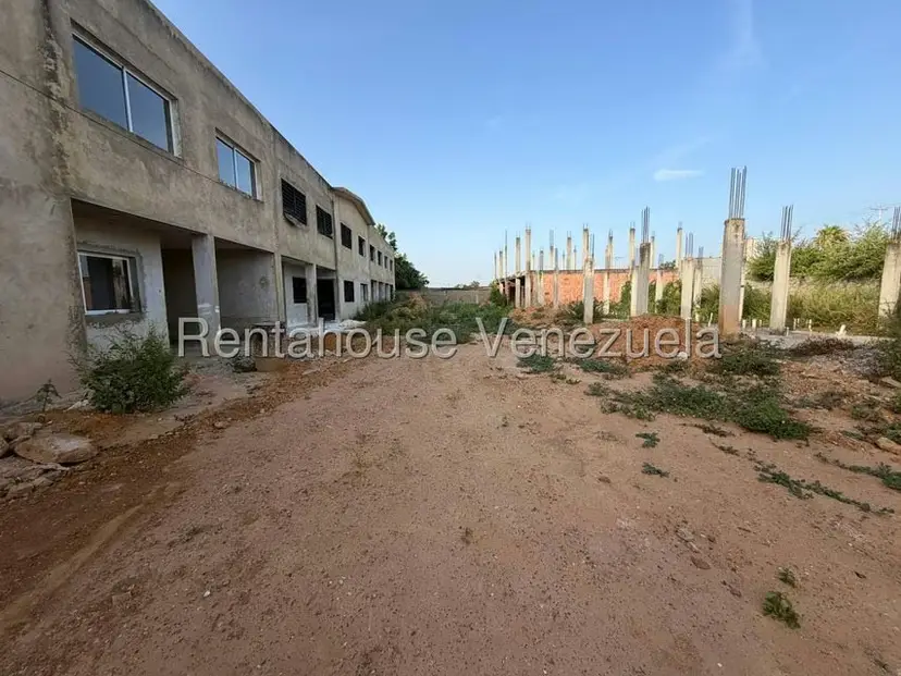 Terreno (Residencial) en Venta en Avenida Intercomunal, Zulia