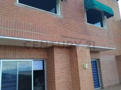 EN VENTA ESPECTACULAR APTO DUPLEX Urb. Manzanares - 7