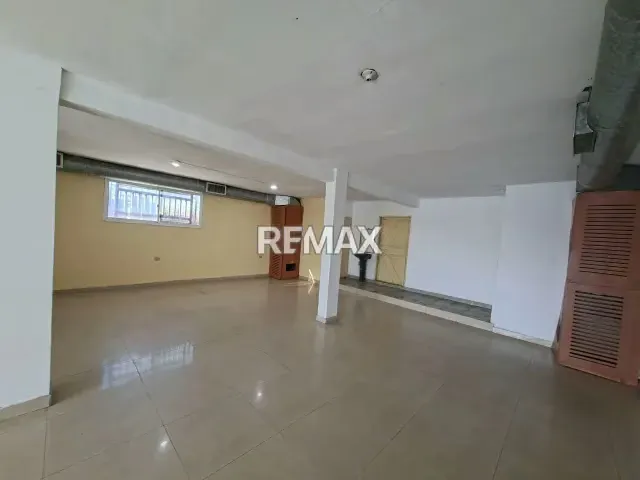 LOCAL COMERCIAL SECTOR LOS PLATANEROS - 9