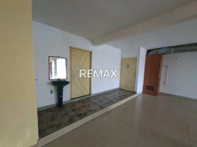 LOCAL COMERCIAL SECTOR LOS PLATANEROS - 10
