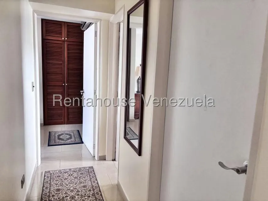Apartamento (1 Nivel) en Venta en Los Palos Grandes, Distrito Metropolitano - 23