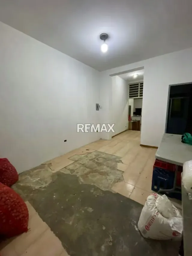 Local comercial en Alquiler- Av Bolivar Norte - 4