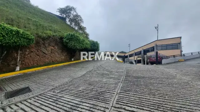 LOCAL COMERCIAL EN ALQUILER 160m2 - 3
