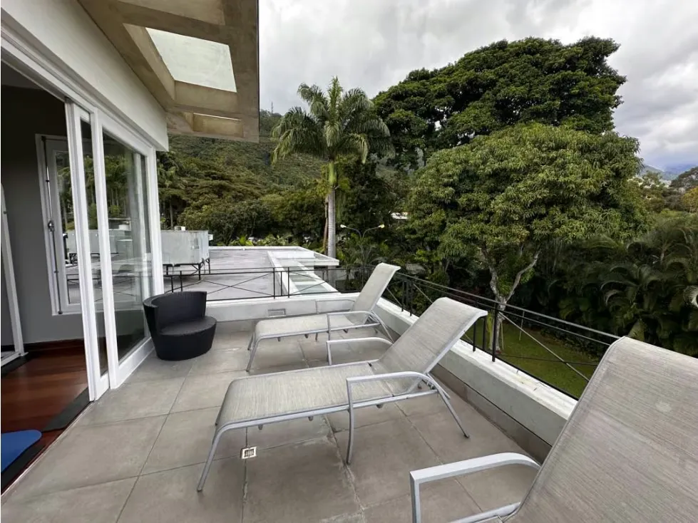 Se vende casa 1080m2. 8H+3S/9B+1S/4P. Country Club - 20