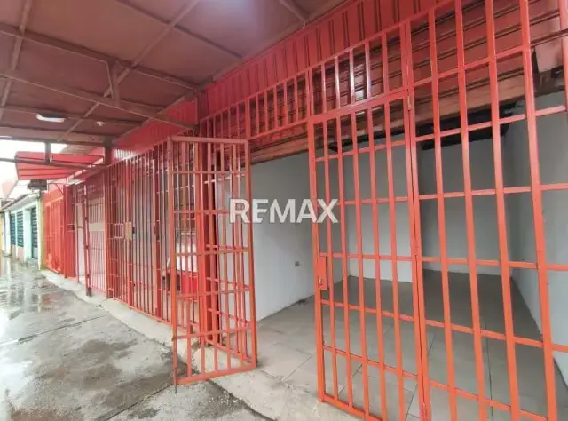 ALQUILO-LOCAL COMERCIAL URB. EL RECREO - CABUDARE